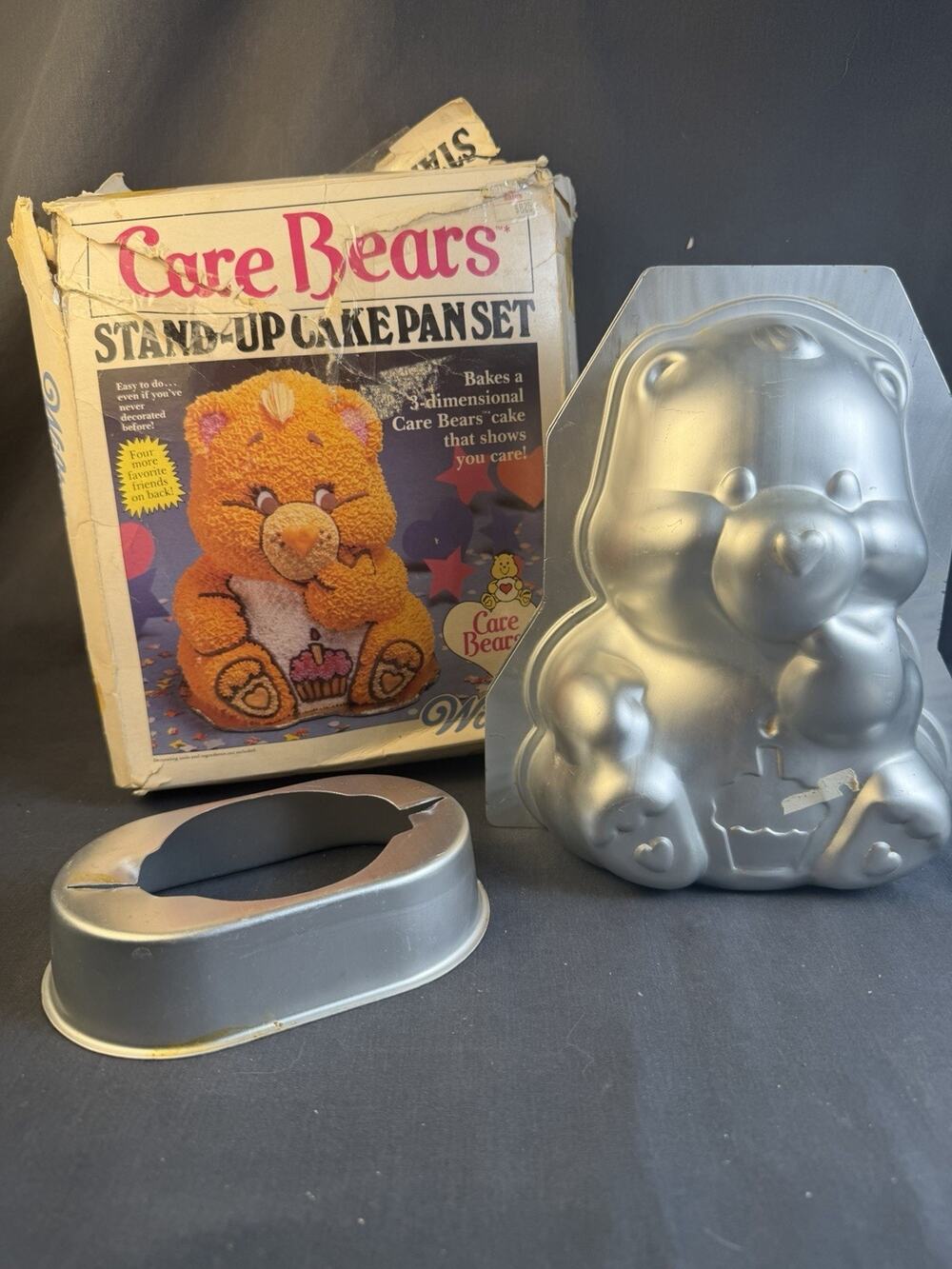 Wilton Care Bears Vintage 1984 Stand-Up Cake Pan Cheer Tenderheart Bear Birthday